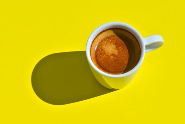 Annyi részlet van a kávéivás kapcsán: fajták, hőfok, őrlés… Miért ilyen bonyolult?